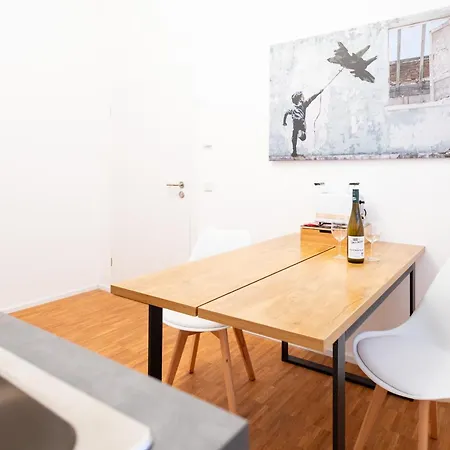 Ko-Living - Beatles Und Banksy Suites & Studios Am Eselsbrunnen - Altstadt - Kueche Halle  Esterno foto