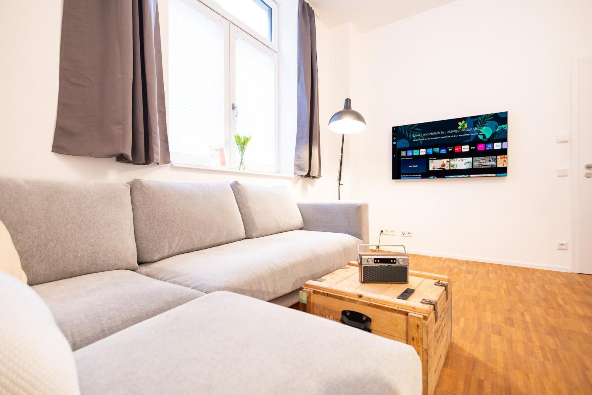 Apartment Ko-living - Beatles Und Banksy Am Eselsbrunnen - Altstadt - 2zkb Halle (Saale)